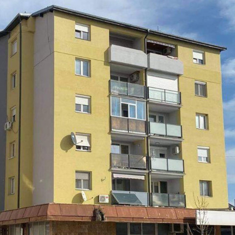 Investiciono održavanje višespratne stambene zgrade u Svilajncu