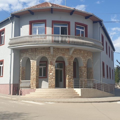 Izvođenje radova na rekonstrukciji zgrade jedinice lokalne samouprave I faza, Opština Ražanj