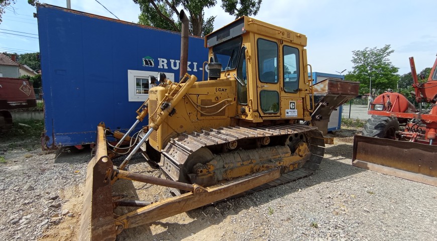 Buldozer Caterpillar